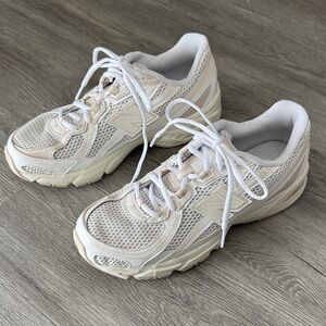 New Balance Sneakers 740 - Like New